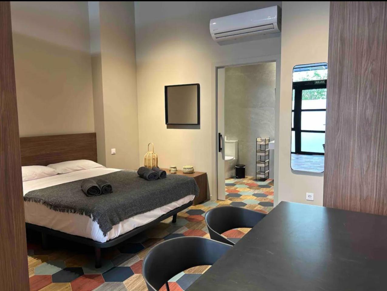 Reina Flats Valencia Playa El Cabanyal Apartment Exterior photo